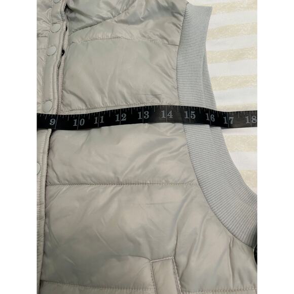 EUC*-Offline by Aerie Glacier Gray Lined Puffer Vest w/ Pockets-Medium - Picture 9 of 12
